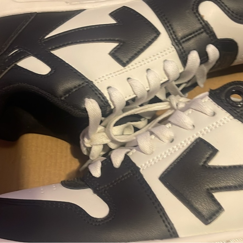 Off-White Kids Dress Shoes in Black and White
